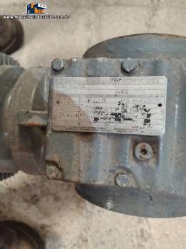 Motoredutor SEW-EURODRIVE trif�sico 2,2 kW