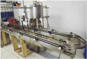 Envasadora rotativa com 12 bicos � vacuo Wada