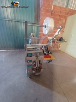 Empacotadora envasadora autom�tica de saches com dosadora Cetro