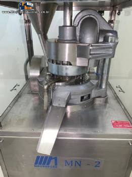 Compressora de comprimido 16 pun��es Neuberger