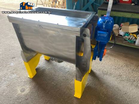 Misturador em inox horizontal de p�s Bravaeco 200 litros