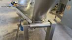 Rosca transportadora helicoidal inclinada com silo em inox
