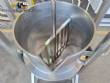 Tacho cozinhador encamisado a g�s basculante em inox 100 litros