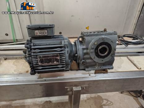 Motoredutor SEW-EURODRIVE com motor de 1,5 kW trif�sico
