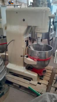 Batedeira planet�ria Am�dio 80 litros