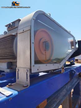 Centrifuga tridecanter para concentra��o de produtos Alfa Laval