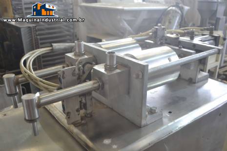 Envasadora em inox para l�quidos 2 bicos