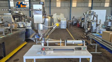 Envasadora em inox de bancada semi autom�tica para pastoso com funil com misturador e aquecimento encamisado Cetro