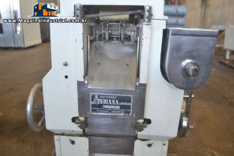 Capeleteira Indiana 20 Kg h Capeleteira Indiana 20 Kg h