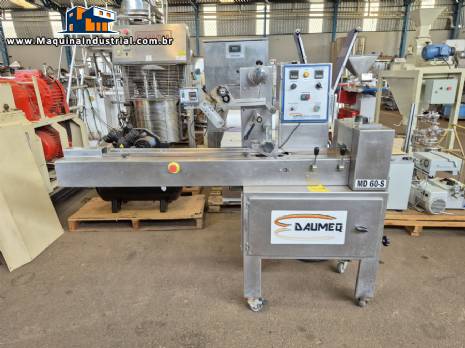 Embaladora flow pack em inox Daumeq 60 unidades por minuto Embaladora flow pack em inox Daumeq 60 unidades por minuto