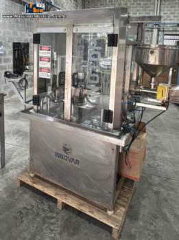 Envasadora dosadora rotativa com seladora e tampadora para potes copos frascos Innovar Envasadora dosadora rotativa com seladora e tampadora para potes copos frascos Innovar