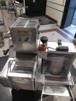 Esfolhadeira e ravioleteira conjugados La Monferrina Bralyx Esfolhadeira e ravioleteira conjugados La Monferrina Bralyx