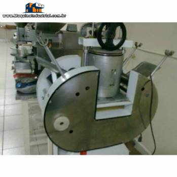 Ravioleteira para 60 kg Paniz e Longo Ravioleteira para 60 kg Paniz e Longo